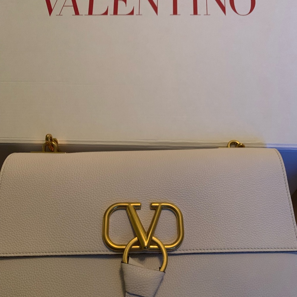 VALENTINO GARAVANI Pebbled Calfskin VRing Chain Shoulder Bag - Picture 11 of 16